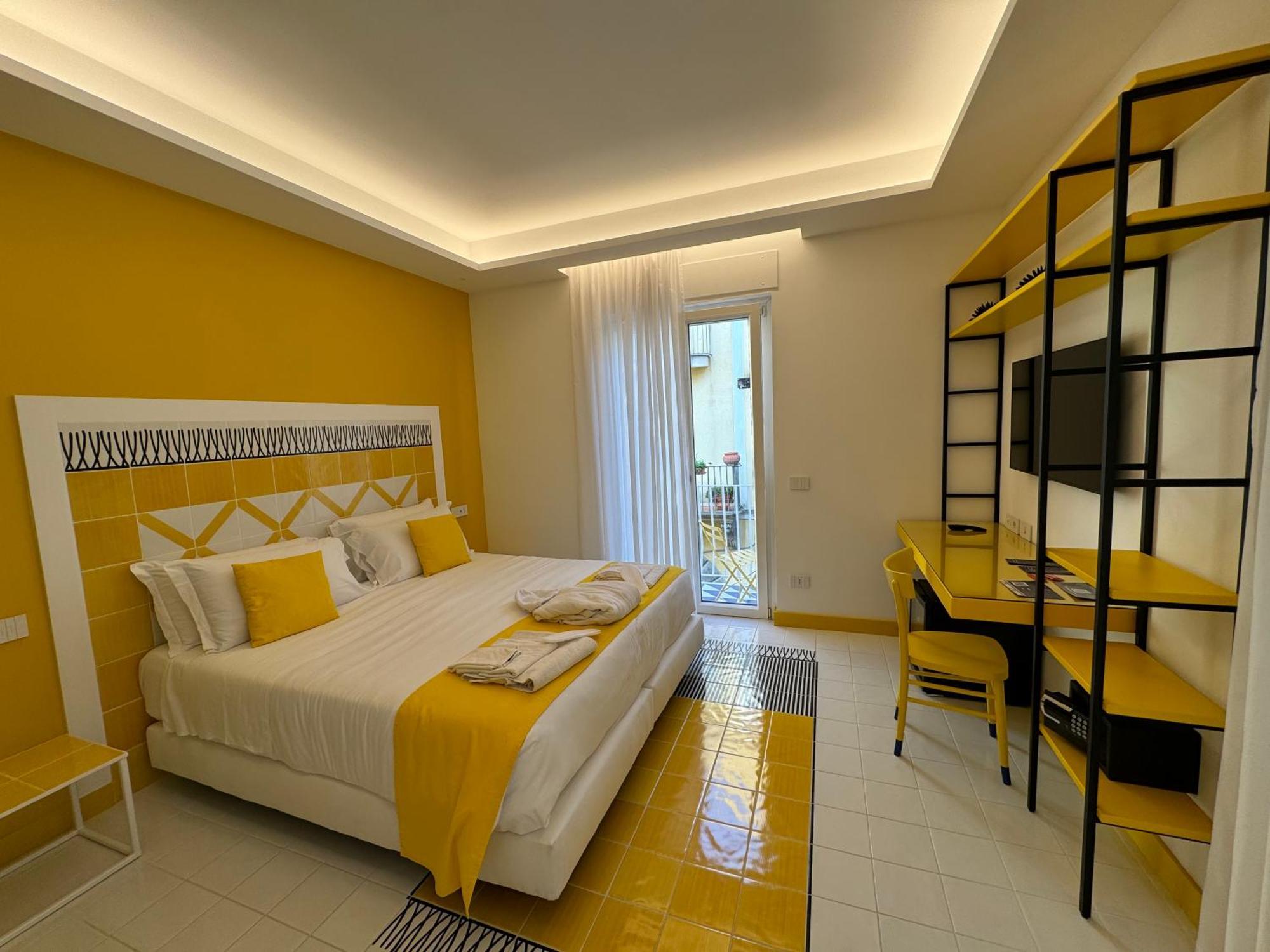 Casa Di Napoli - Sorrento Bed & Breakfast Bagian luar foto