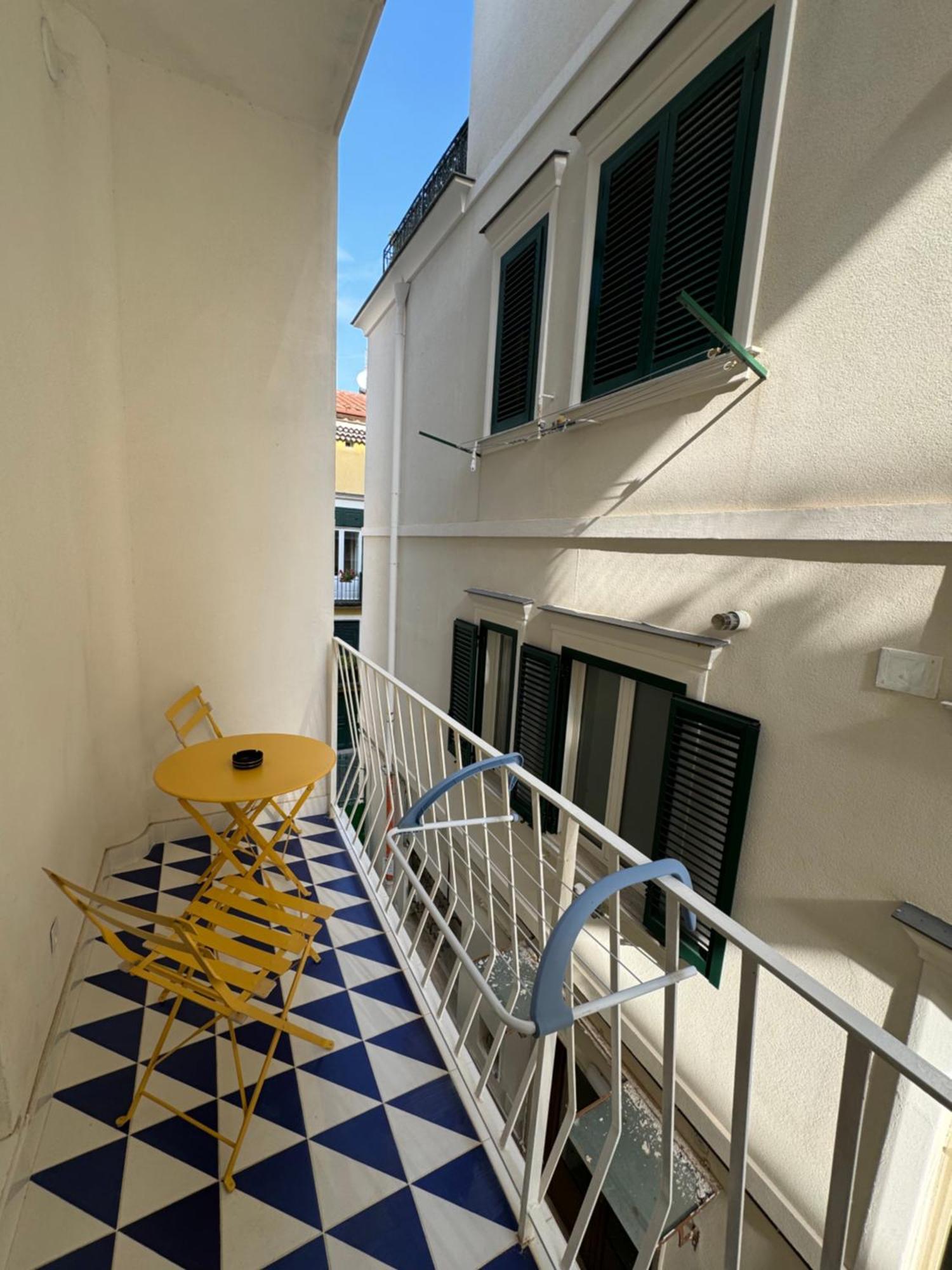 Casa Di Napoli - Sorrento Bed & Breakfast Bagian luar foto